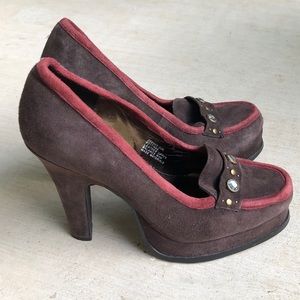Colin Stuart brown suede platform pumps. Size 7.5